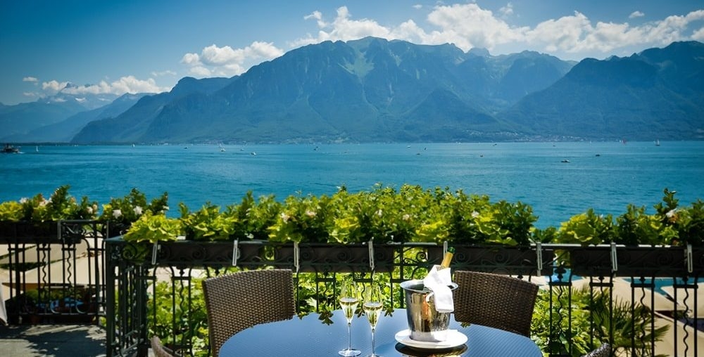 pafh-hotel-trois-couronnes-view-terrasse-1000